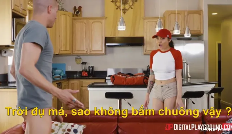 Chịch nhỏ bạn thân ở trọ em không dám rên to sợ người ta nghe thấy
